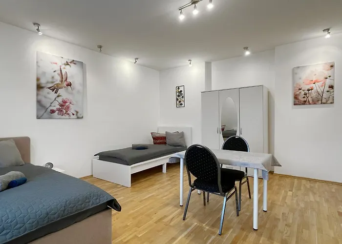 Apartments-Alt-Marzahn